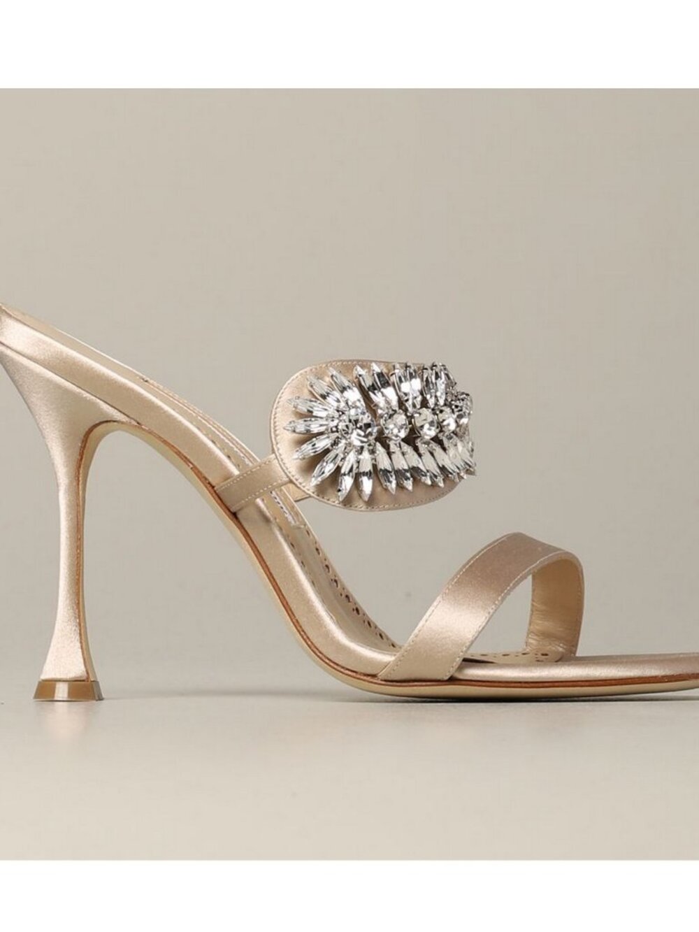 NEW MANOLO BLAHNIK Skysan Crystal Heeled Sandals, EU 38